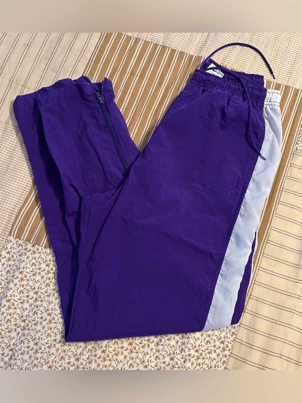 Vintage Nike purple track wind pants size small